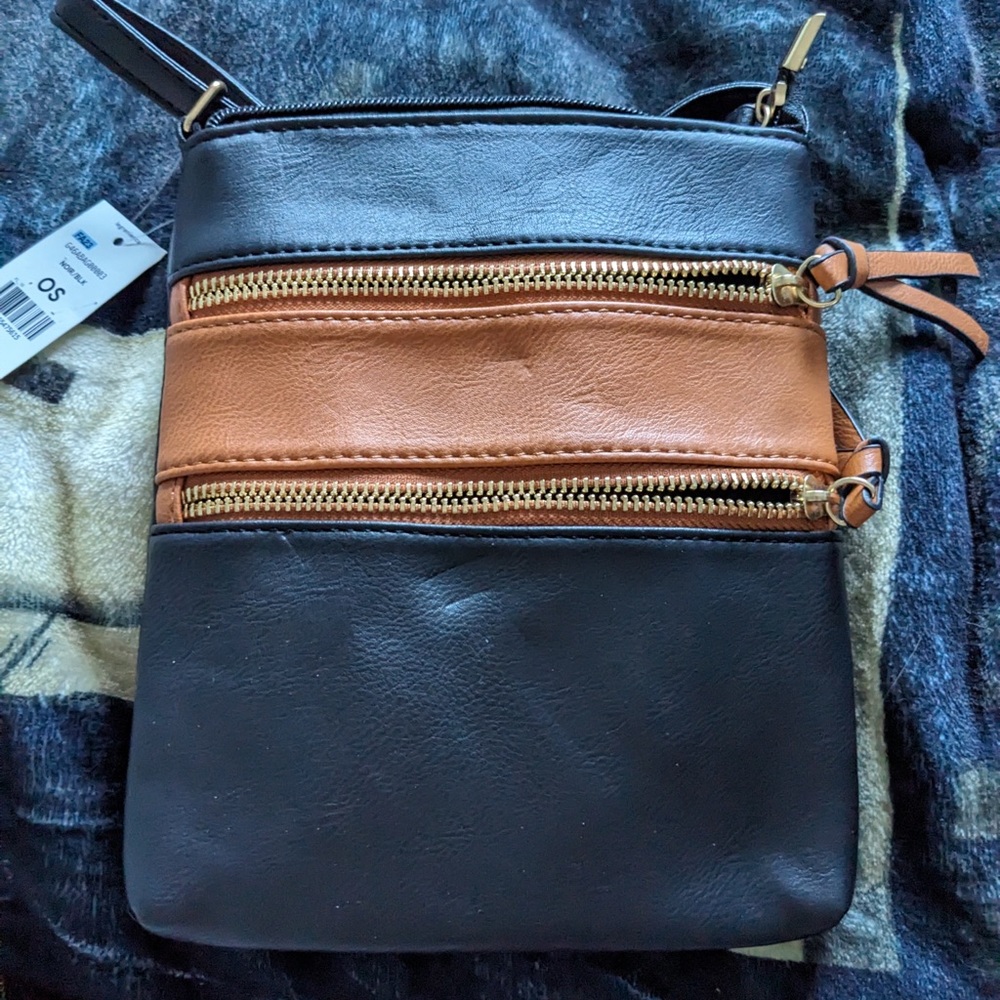 Le Grenier blank and brown purse
